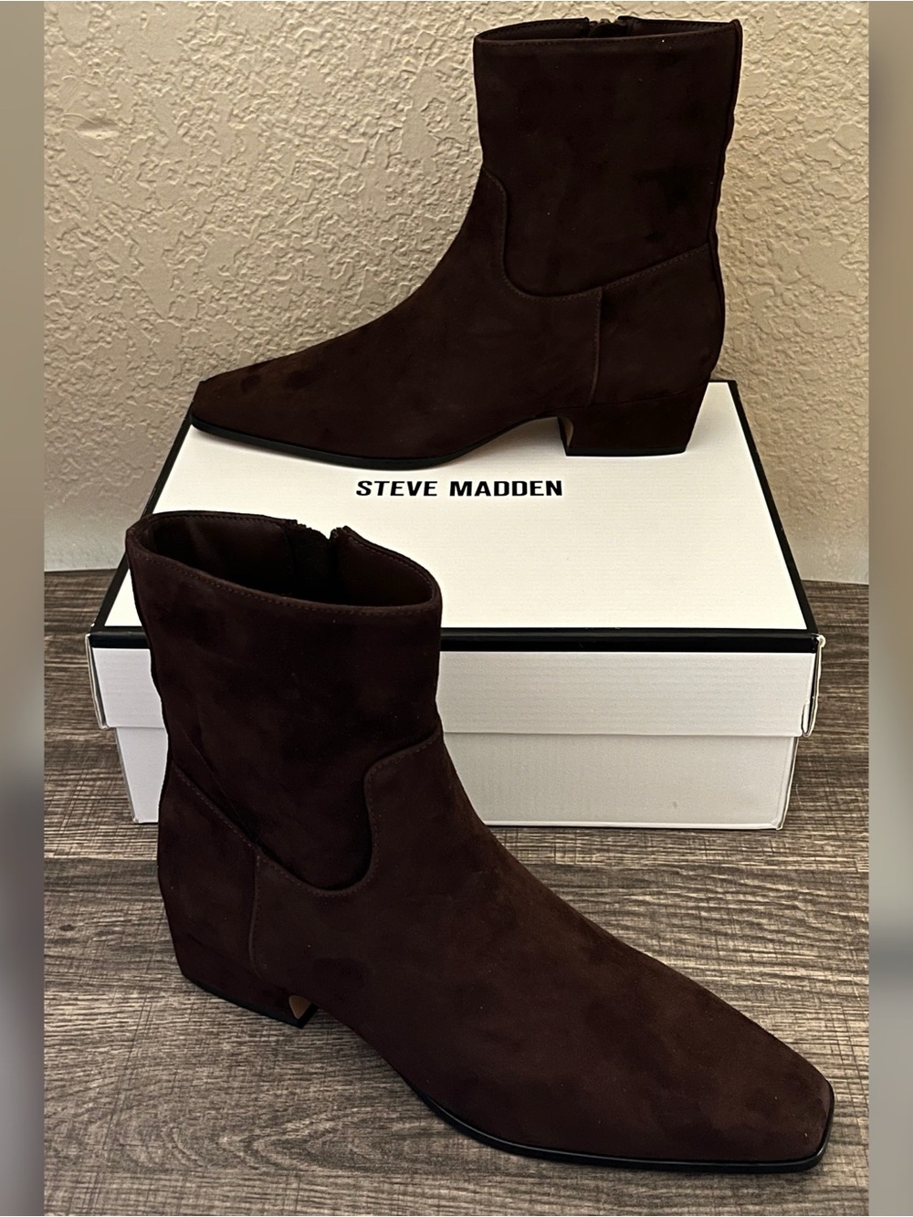 Steve Madden Women's Dusty Chocolate Brown Suede Boots Size-7.5